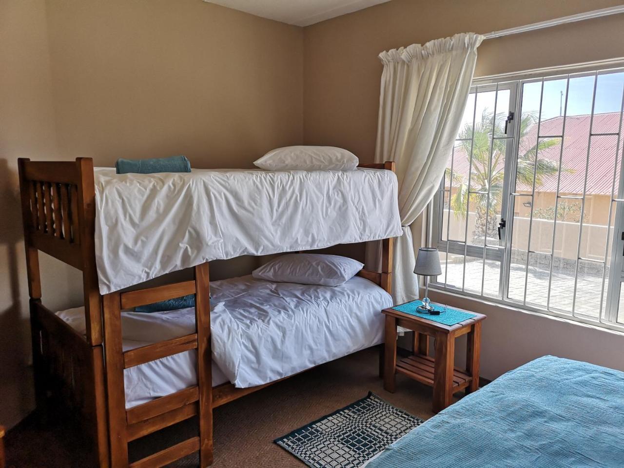Starfish Guesthouse Людериц Экстерьер фото